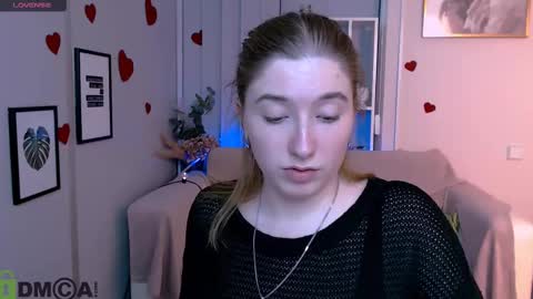 Little Di online show from March 2, 9:11 pm