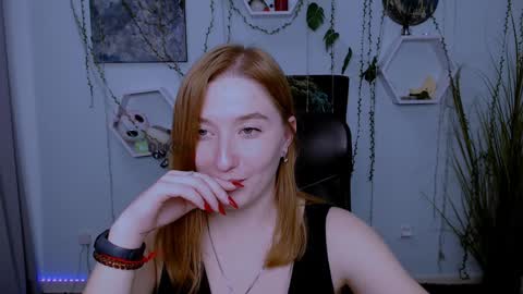 Little Di online show from January 24, 11:56 pm