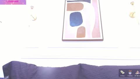 Daisy Price online show from January 8, 5:30 pm