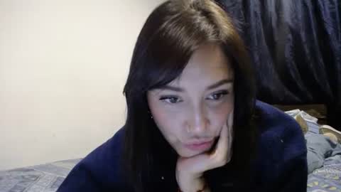 IG  dakotasofiaa online show from March 6, 12:43 am