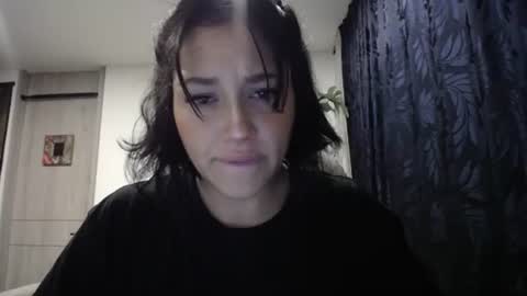 IG  dakotasofiaa online show from January 13, 5:55 am