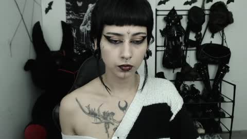 dakota online show from April 24, 3:08 am