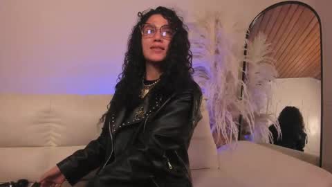 Dakota online show from February 11, 2:46 pm