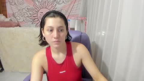 Snapshot of dakotaa_aa chatting on October 21, 11:30 pm The girl of your dreams o online show from October 21, 11:30 pm