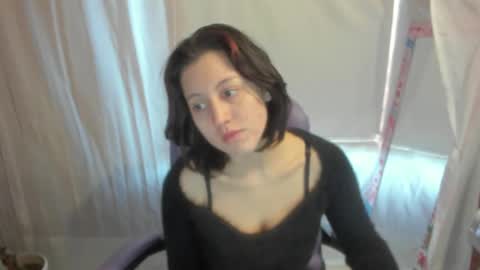 Snapshot of dakotaa_aa chatting on October 6, 4:14 pm The girl of your dreams o online show from October 6, 4:14 pm