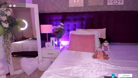 Snapshot of dakottahill chatting on September 25, 6:20 am   online show from September 25, 6:20 am