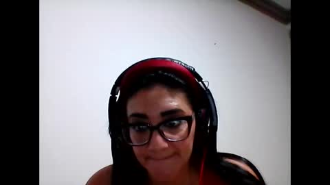Dakottamonroe online show from May 3, 1:33 am