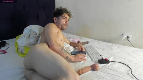     online show from September 12, 8:33 pm