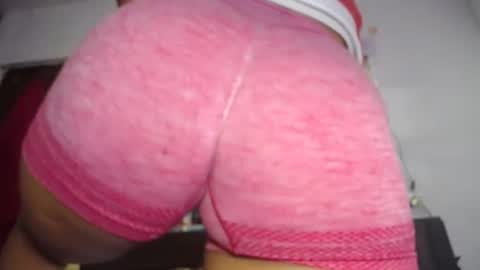 Snapshot of daleska_delicious1 chatting on February 22, 4:40 pm daleska_delicious1 online show from February 22, 4:40 pm