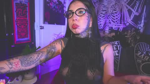 dalia_vorhees online show from March 30, 1:38 am