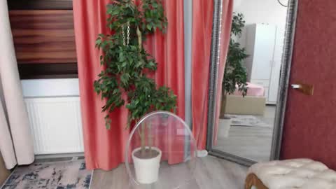 DaliaHaven online show from January 8, 10:59 pm