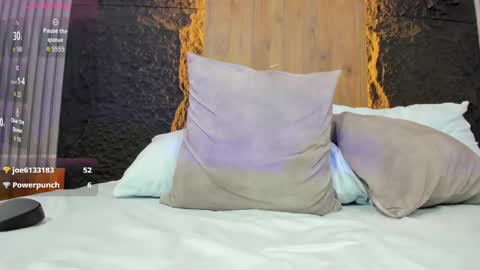 D A L I L A online show from October 4, 8:50 pm