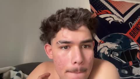 Snapshot of damiam_xj chatting on December 13, 3:32 pm damiam xj online show from December 13, 3:32 pm