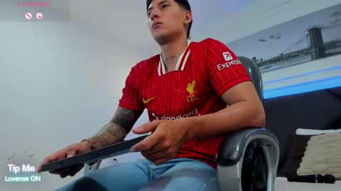 DAMIAN online show from January 5, 5:27 pm