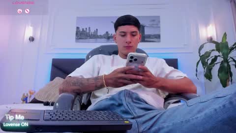 DAMIAN online show from December 22, 12:56 pm