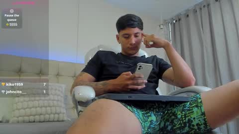 DAMIAN online show from February 4, 3:36 pm