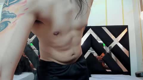 damian_and_tiana online show from March 2, 7:10 am