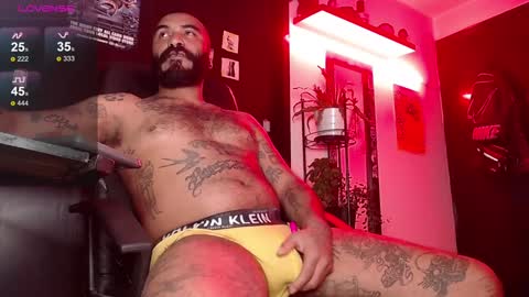 Snapshot of damian_darkside_ chatting on January 10, 2:25 am Damian online show from January 10, 2:25 am