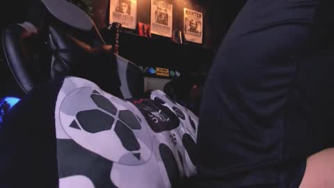 Daamiancox online show from December 20, 9:55 pm