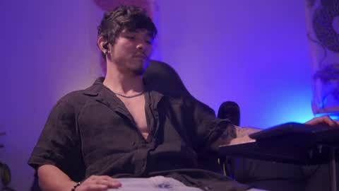 insta damn8   --------  online show from March 9, 12:21 am