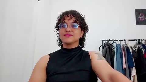 Diane Blosson online show from March 7, 2:33 am