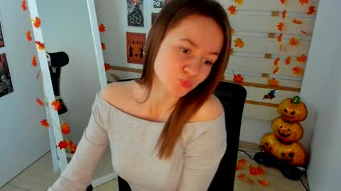 Dana online show from October 19, 6:34 pm