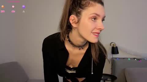 danaaddams online show from December 20, 9:33 pm