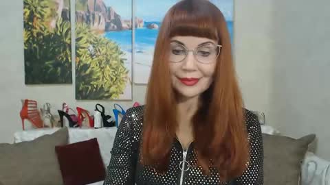 Snapshot of danceglory chatting on February 2, 12:46 pm Danceglory online show from February 2, 12:46 pm