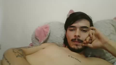 Snapshot of dani_42017 chatting on February 24, 1:21 pm dani_42017 online show from February 24, 1:21 pm