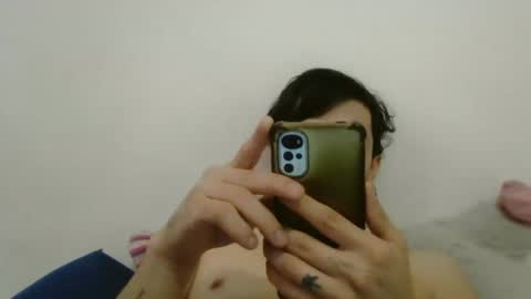 Snapshot of dani_42017 chatting on February 14, 1:08 pm dani_42017 online show from February 14, 1:08 pm