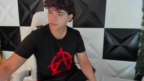 dani_cumboy online show from November 9, 1:47 pm