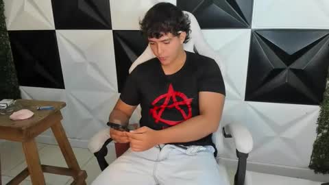 dani_cumboy online show from December 20, 1:29 pm