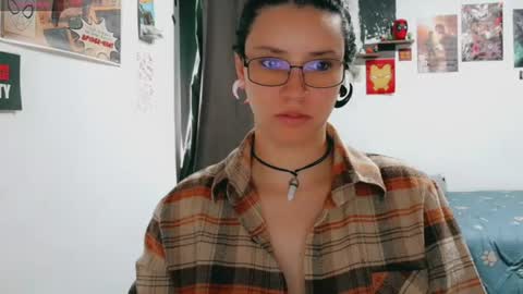 dani y jocelyn online show from June 28, 7:54 pm