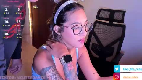 Snapshot of danicutexxx chatting on October 26, 12:00 am danicutexxx online show from October 26, 12:00 am