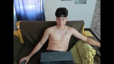 daniel_leon_c online show from May 12, 7:01 pm