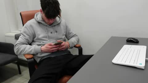 DANIEL SHAWN online show from April 20, 9:51 pm