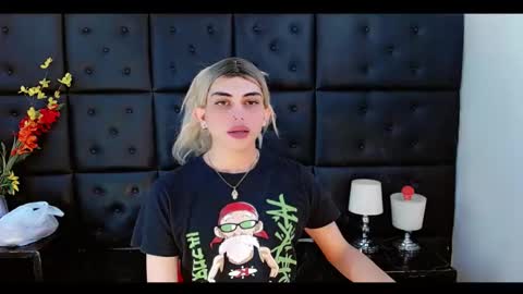 daniela_pink_ online show from March 8, 7:51 pm