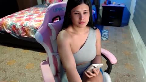 danihot online show from April 6, 4:52 pm