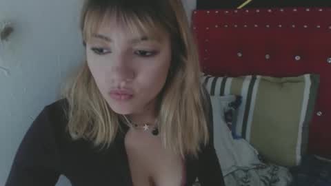 danielawidx online show from April 2, 1:24 am