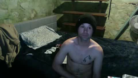 danielbigdaddy85 online show from January 19, 4:44 am
