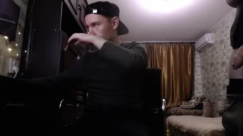 Daniel Grayson online show from November 17, 1:35 pm