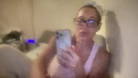 daniellealexa online show from June 8, 2:23 am