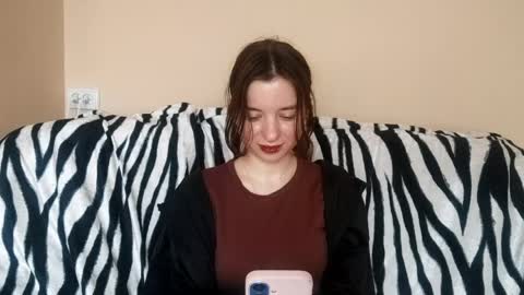 Mia online show from April 10, 3:28 pm