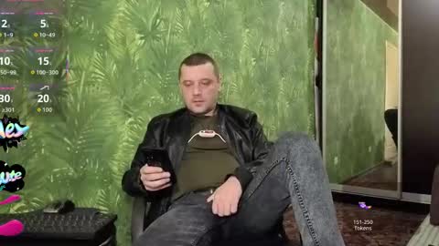 Snapshot of danielocool chatting on October 19, 7:35 am DanieloCool online show from October 19, 7:35 am