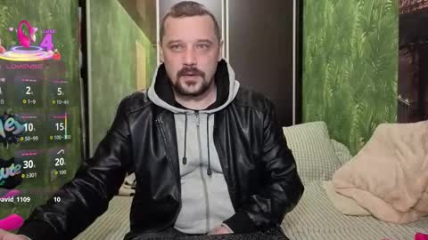 Snapshot of danielocool chatting on October 9, 8:20 am DanieloCool online show from October 9, 8:20 am