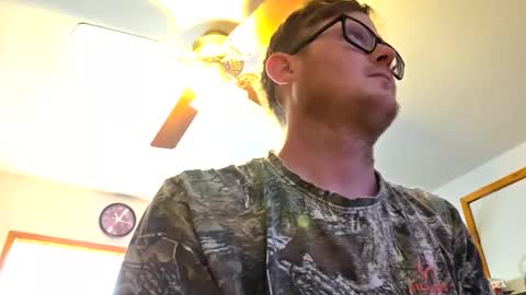 Daniel    y. online show from April 3, 8:16 pm