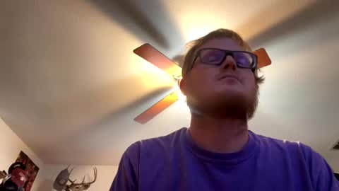 Snapshot of danielp_mod_cb chatting on March 7, 10:21 pm Daniel    y. online show from March 7, 10:21 pm