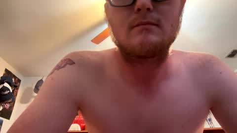 Snapshot of danielp_mod_cb chatting on January 27, 11:00 pm Daniel    y. online show from January 27, 11:00 pm