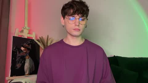 danieltuckerr online show from April 10, 11:53 pm