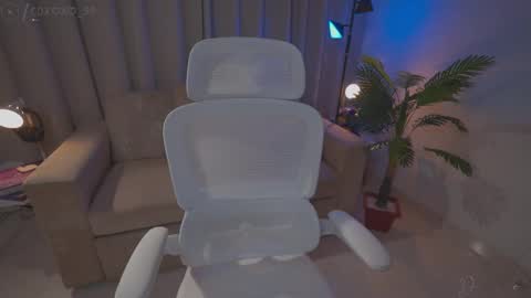      online show from November 10, 9:06 pm